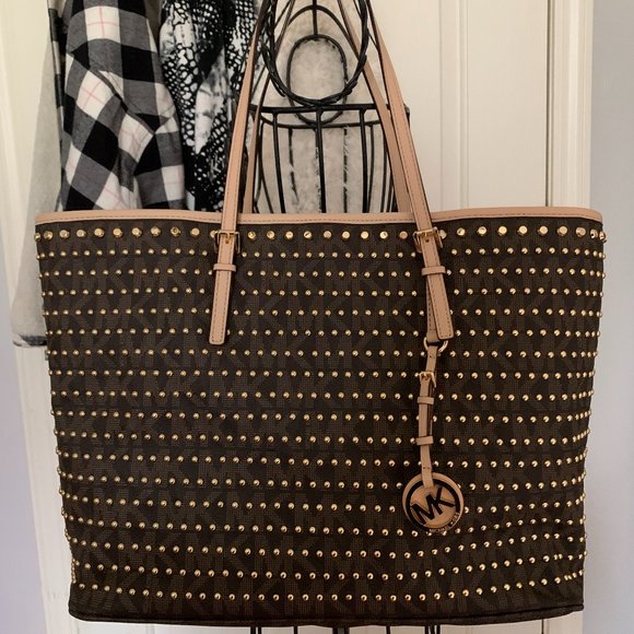 NWT! MICHAEL KORS MK STUDDED JET SET TRAVEL TOTE BAG WITH DUST BAG - Picture 8 of 13